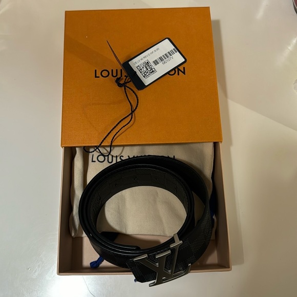 Louis Vuitton reversible belt mens - Picture 4 of 10